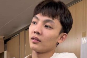 徐杰社媒晒治疗视频：中医还是厉害啊 神奇！